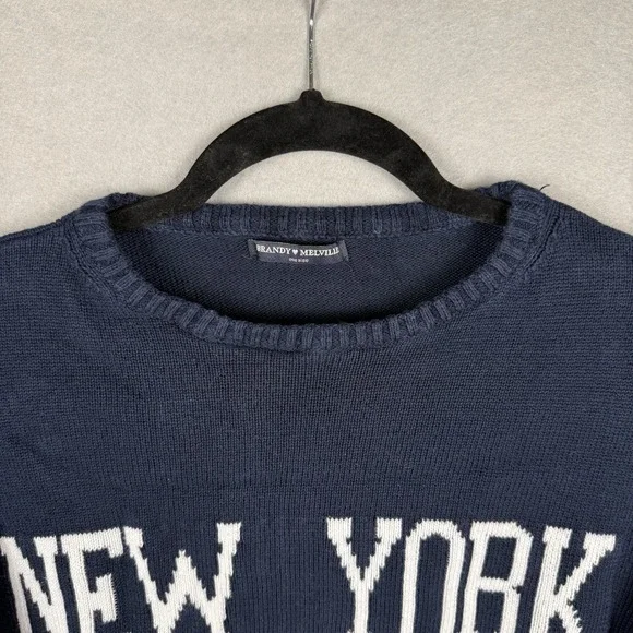 Brandy Melville‎ Sweater New York Slouchy Crewneck Pullover Preppy Blue One Size - Picture 2 of 5